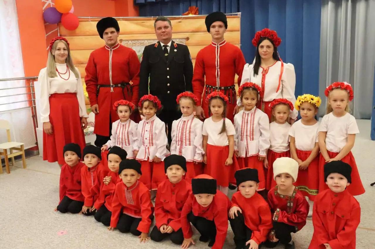 Динские казаки побывали в гостях в саду № 2
