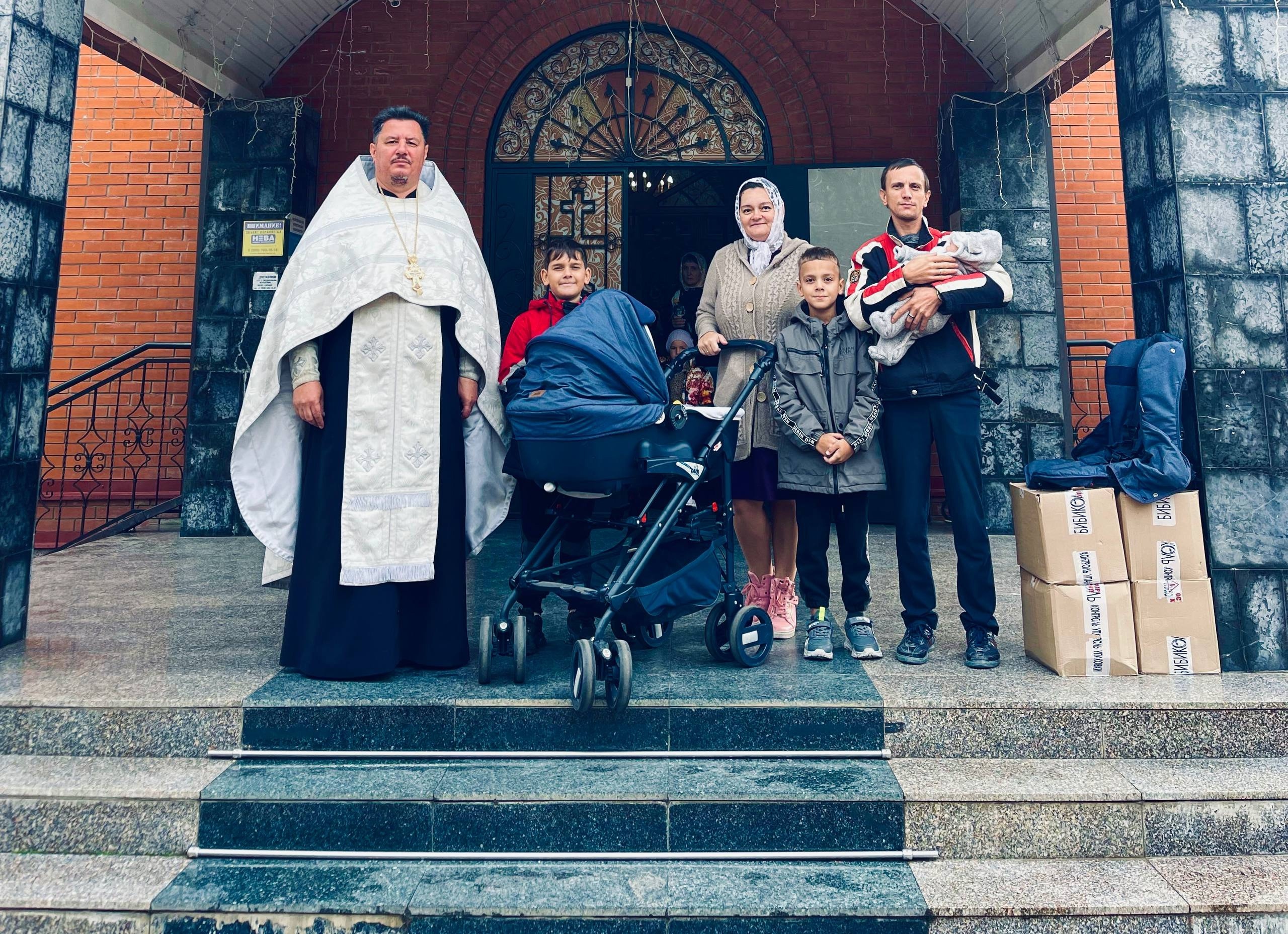 в Свято-Андреевском храме ст. Новотитаровской прошла благотворительная акция