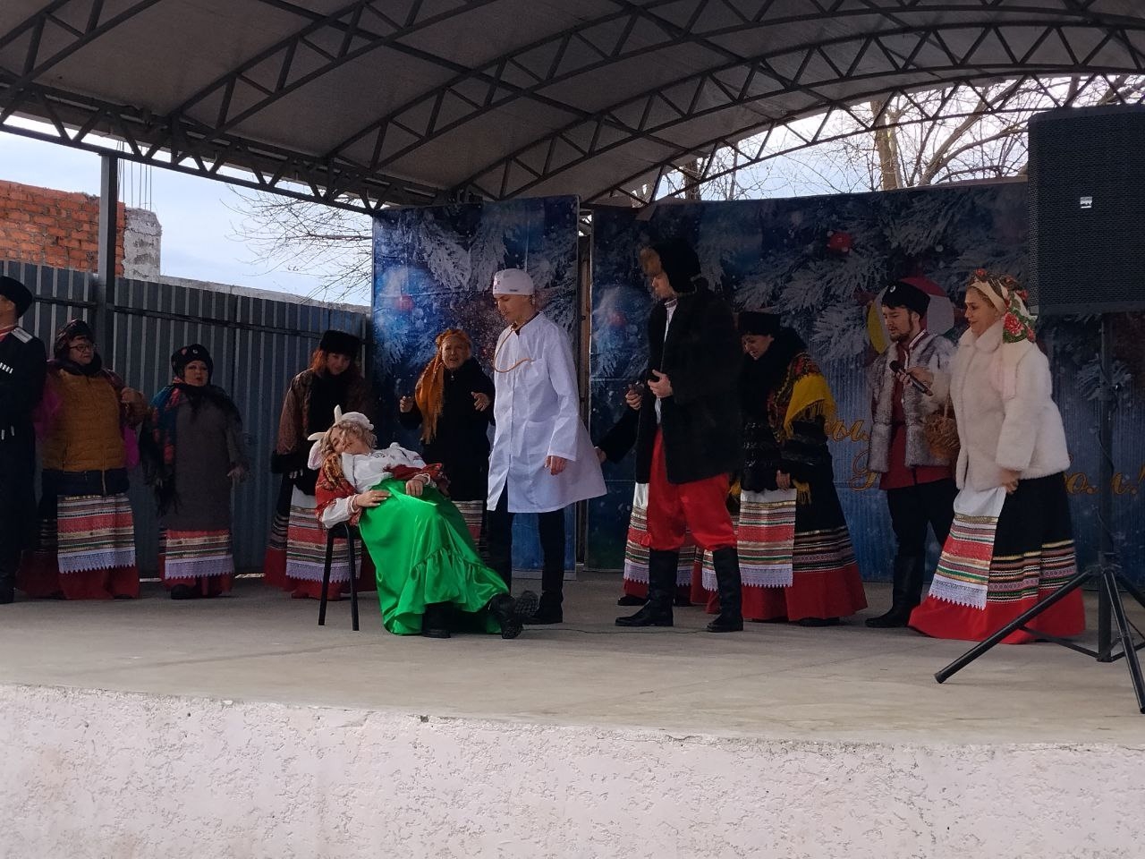 Щедрый вечер озарил станицу Новотитаровскую!
