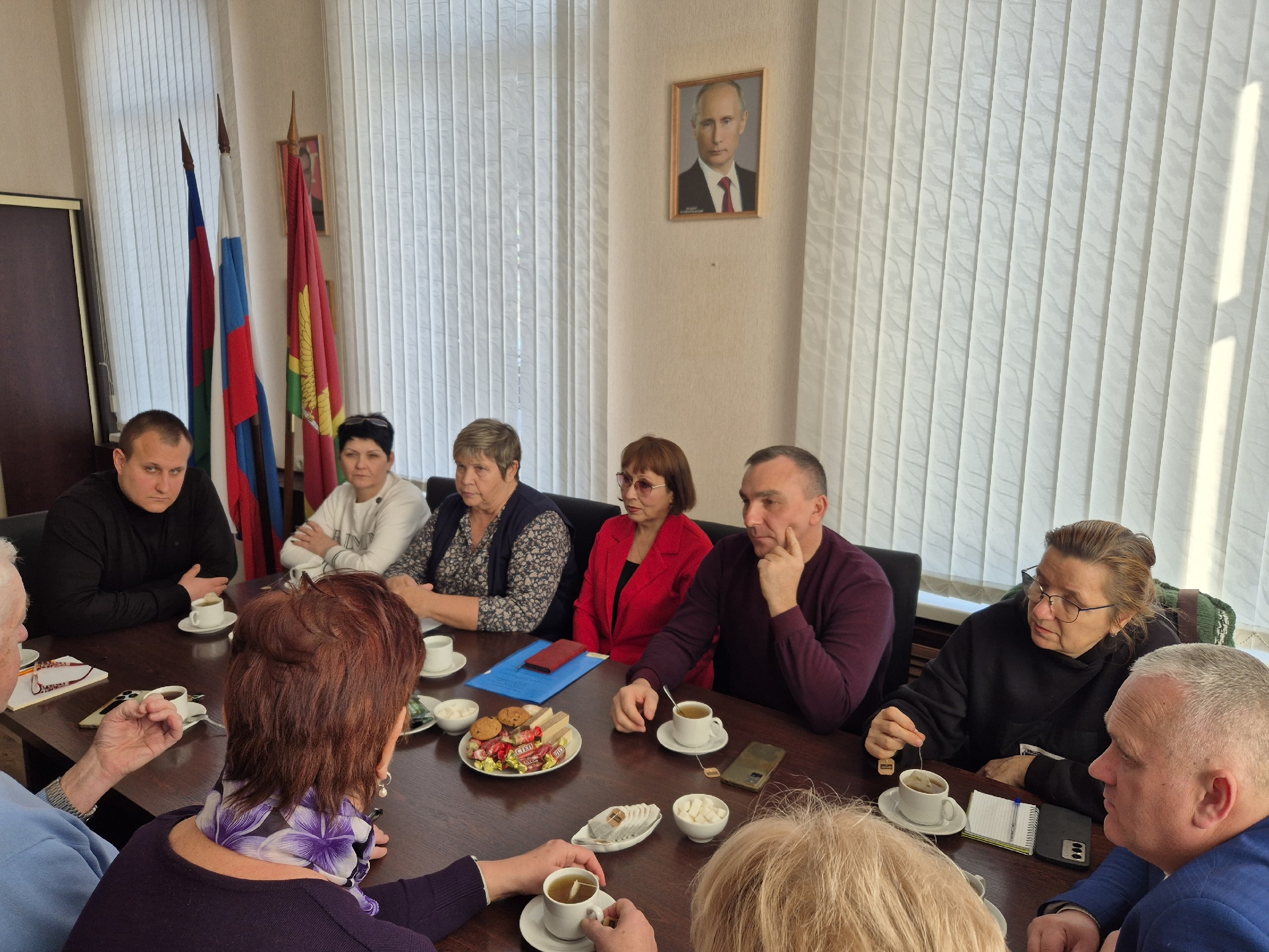 Глава Новотитаровского сельского поселения Семён Васильченко провёл встречу с руководителями ТОС
