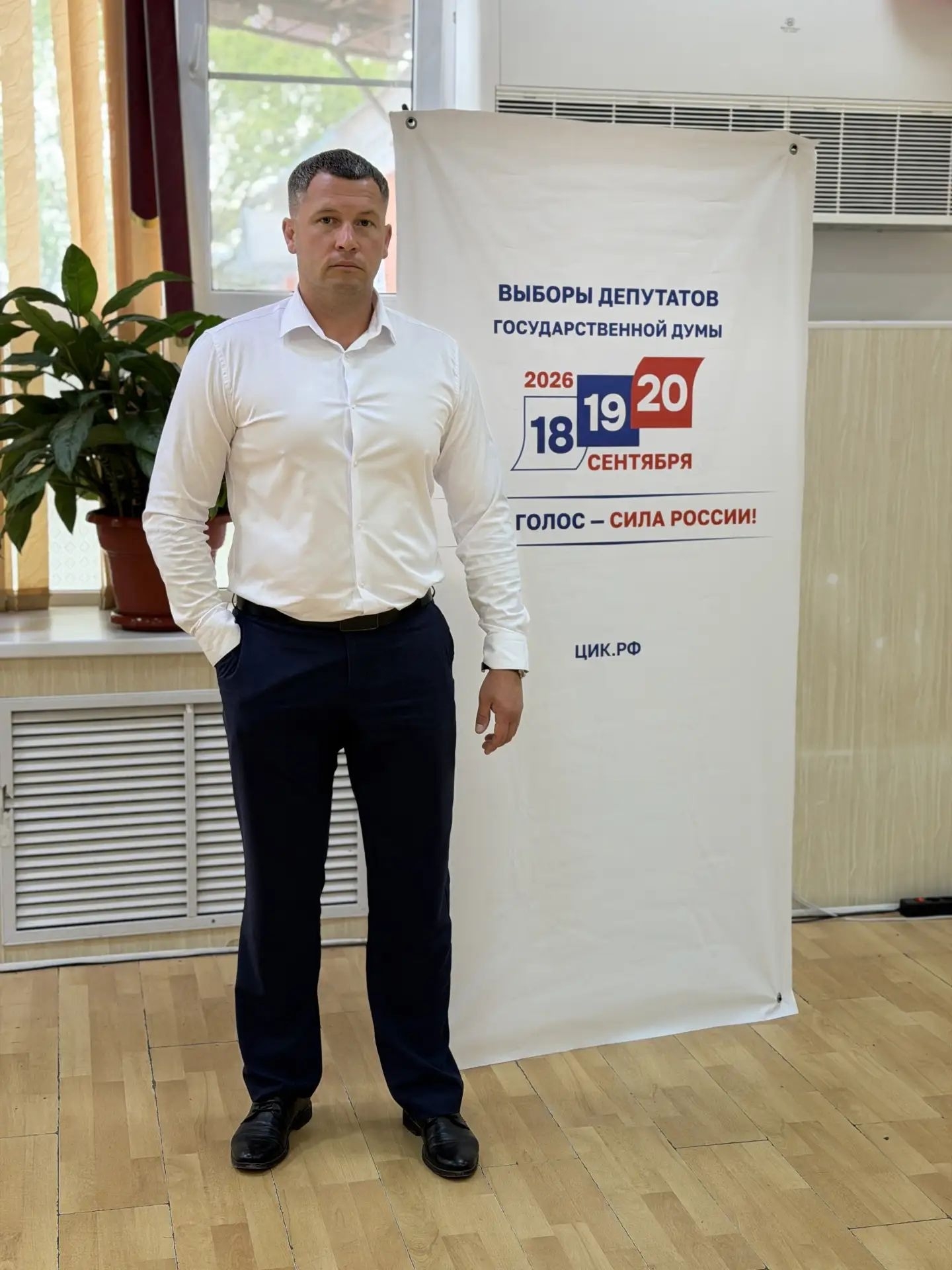 Исполняющий обязанности главы Новотитаровского сельского поселения Дмитрий Шутко посетил избирательные участки