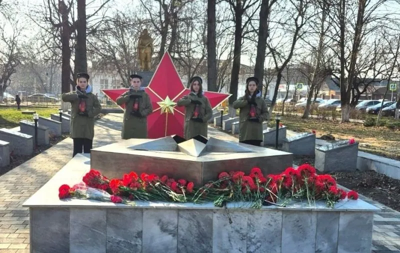 Торжественная акция памяти ко Дню освобождения станицы Новотитаровской от немецко-фашистских захватчиков