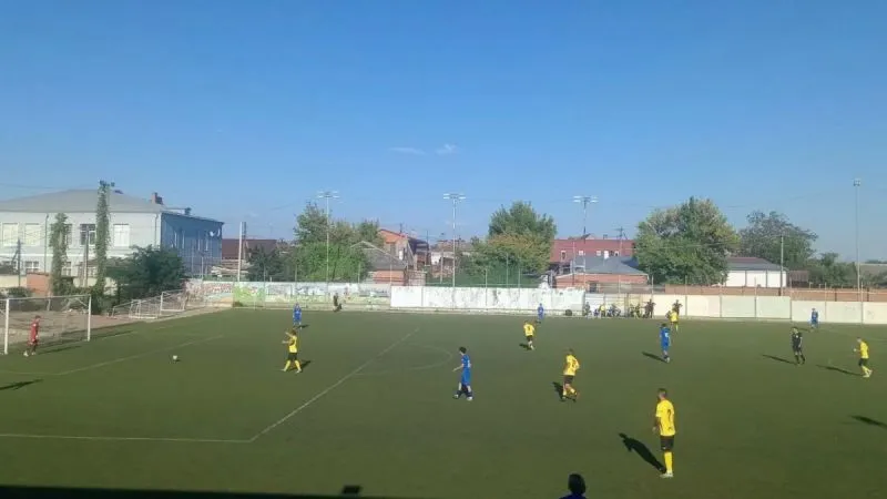 В рамках чемпионата Краснодарского края на стадионе "Олимп" прошел матч по футболу