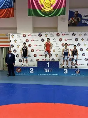Спортивные достижения юных борцов!