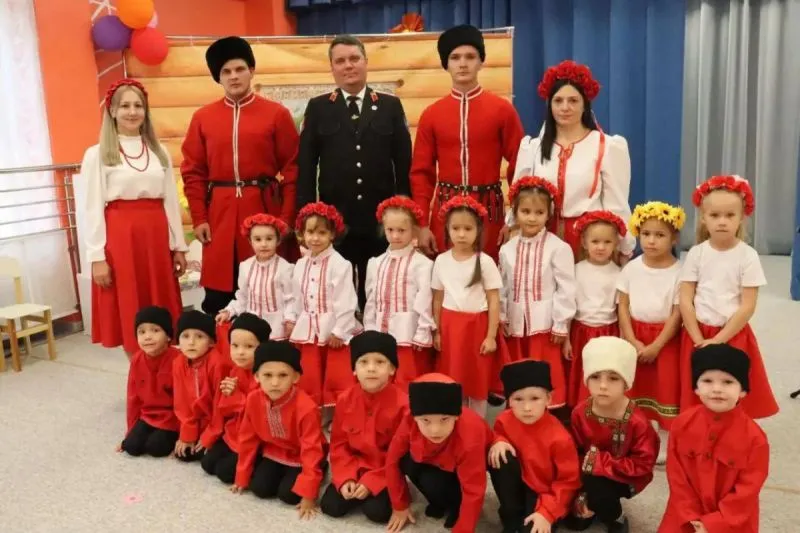 Динские казаки побывали в гостях в саду № 2