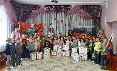 В преддверии Дня Победы воспитанники, сотрудники и родители детского сада №59 с большим энтузиазмом приняли участие в благотворительной акции «Посылка солдату на СВО»