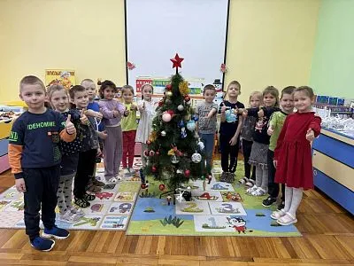 В образовательных учреждениях Новотитаровского сельского поселения активно идёт подготовка к самому волшебному празднику зимы - Новому году!