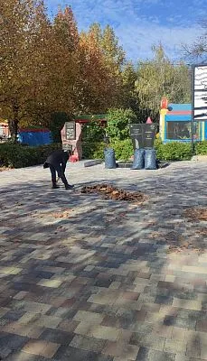 Осенний субботник в центральном парке станицы Новотитаровской!