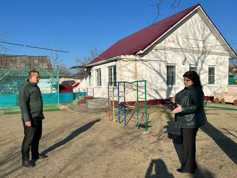 Исполняющий обязанности главы Новотитаровского сельского поселения Семен Васильченко посетил БДОУ МО Динской район "Детский сад №11".