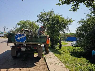 Уборка веток по станице