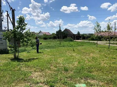 Покос травы в сквере на ул. Западной