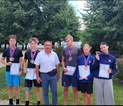 Первенство Краснодарского края по гребле на байдарках и каноэ среди юношей и девушек до 19 лет