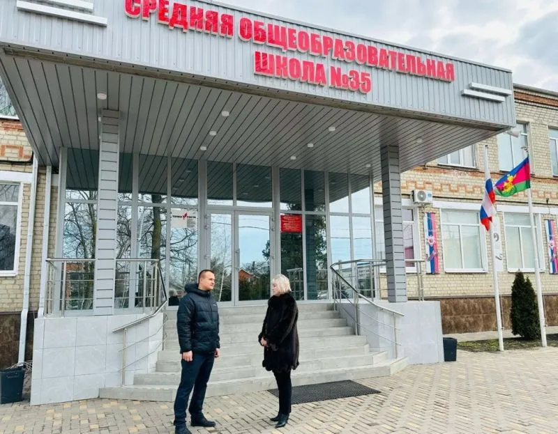 Исполняющий обязанности главы Новотитаровского сельского поселения Семен Васильченко посетил МАОУ МО Динской район "СОШ №35"