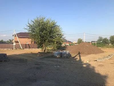 В станице Новотитаровской начались работы по строительству новой детской площадки на улице Луначарского, 20/1