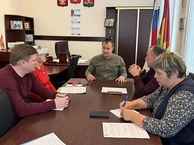 Глава Новотитаровского сельского поселения Семён Васильченко провёл встречу с руководителями ТОС