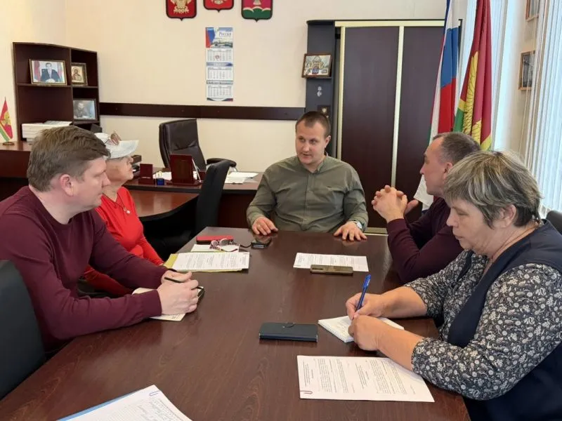 Глава Новотитаровского сельского поселения Семён Васильченко провёл встречу с руководителями ТОС