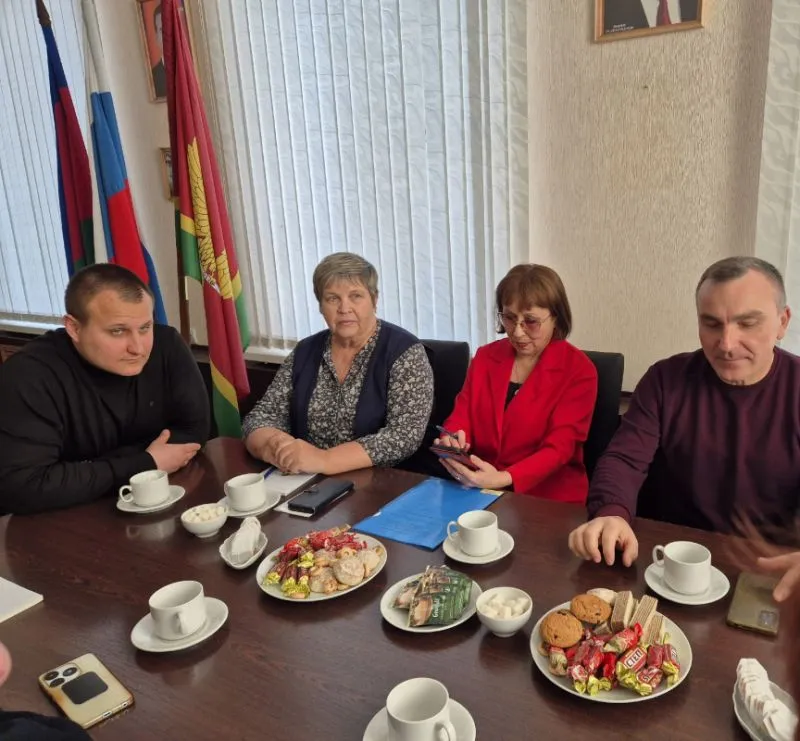 Глава Новотитаровского сельского поселения Семён Васильченко провёл встречу с руководителями ТОС